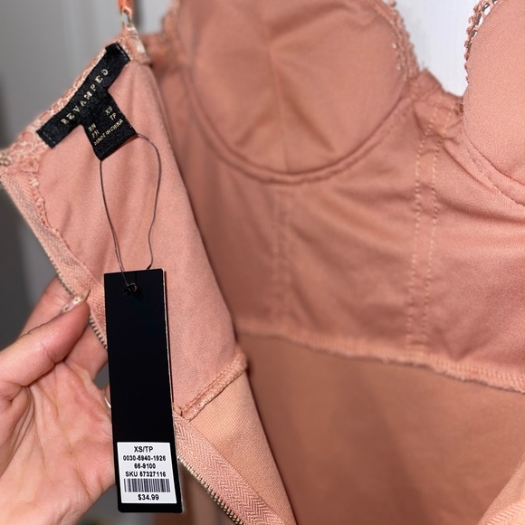 Revamped cocktail free BNWT in a peachy pink - Picture 4 of 5